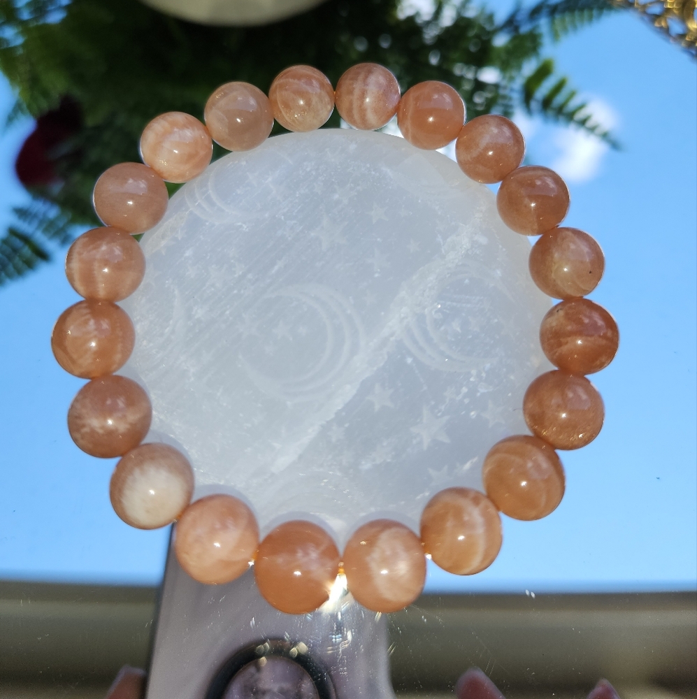 Women's Peach Moonstone 🍑 Beaded Stretch Bracelet